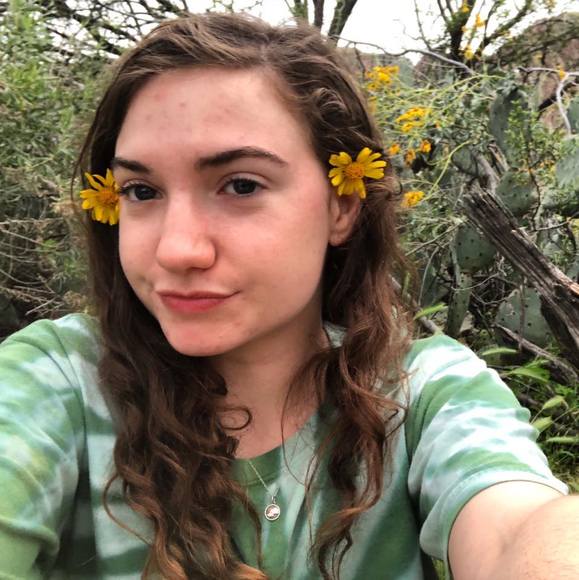 Meet your Posher, Kelsey - Picture 1 of 1